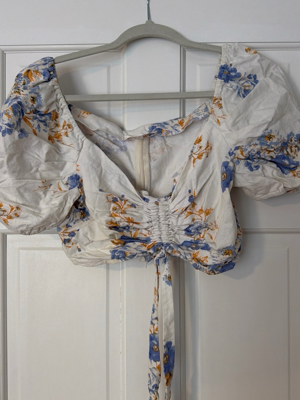 Wayf White Cropped Puff-Sleeve Tie-Front Top with Blue and Gold Floral Print